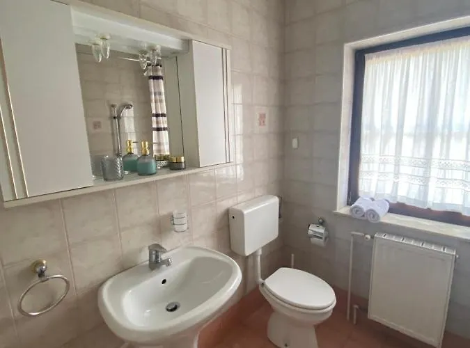 ゲストハウス Vidmar Near Bled (adults Only) 3*