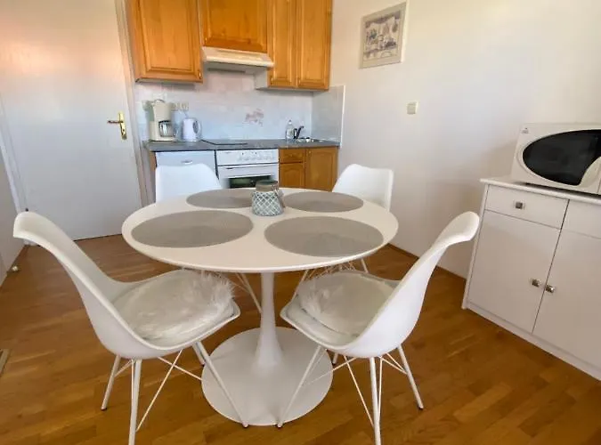 Vidmar Near Bled (adults Only) レスツェ